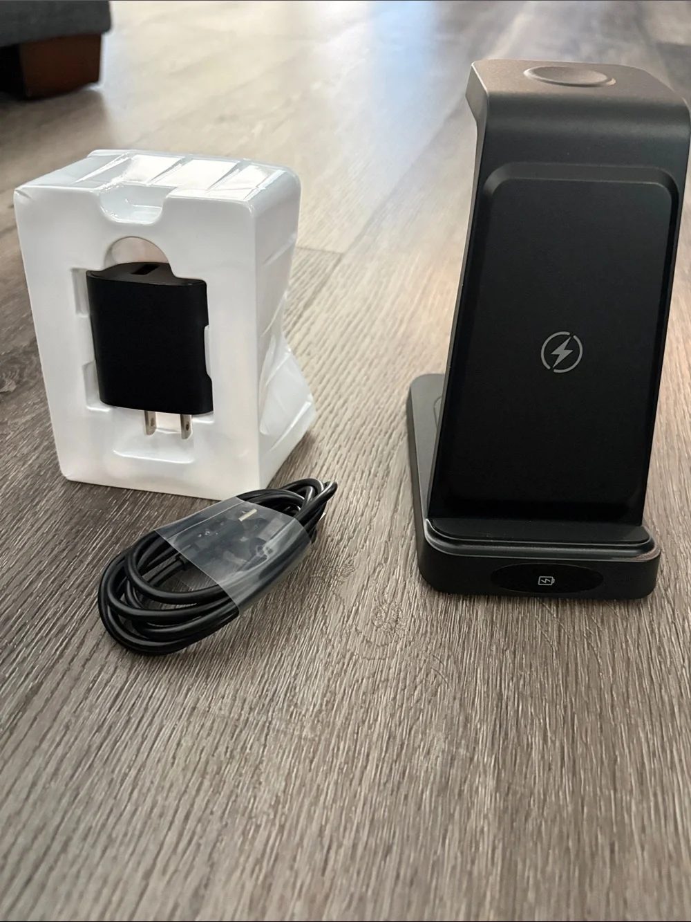 Qi 3-in-1 Wireless Charging Station - Black and White